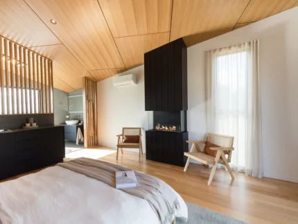 EcoSmart Fire Flex 32BY Flex Fireplace brings modern built-in ethanol fireplace design to EcoHut with a sustainable residential focus.