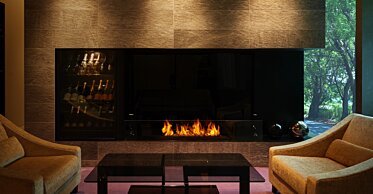 Salon de Louange - Built-in fireplaces