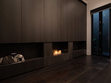 Flex Chimeneas de una cara chimenea Flex - Instalación Imagen de EcoSmart Fire